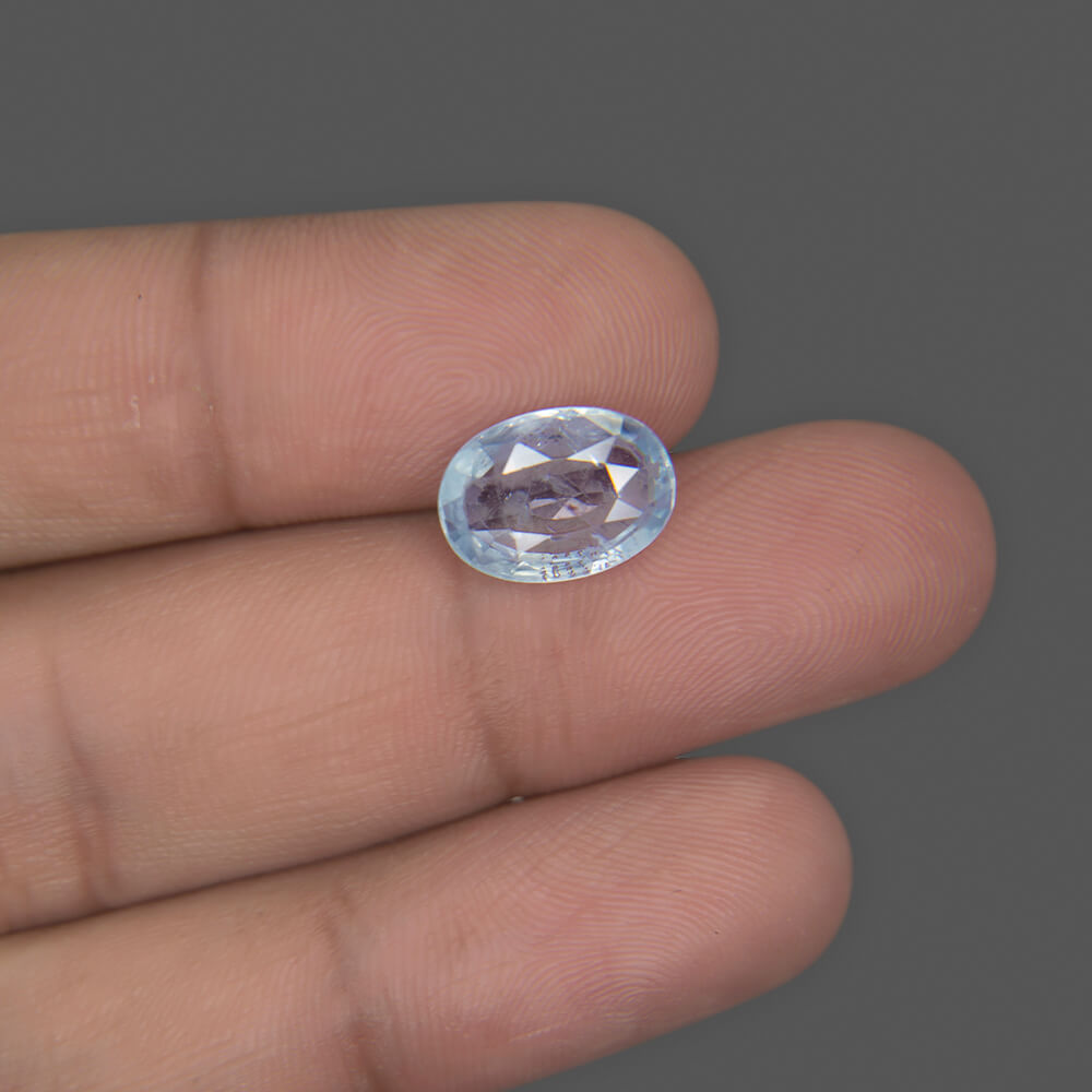 Blue Sapphire - 4.85 Carat