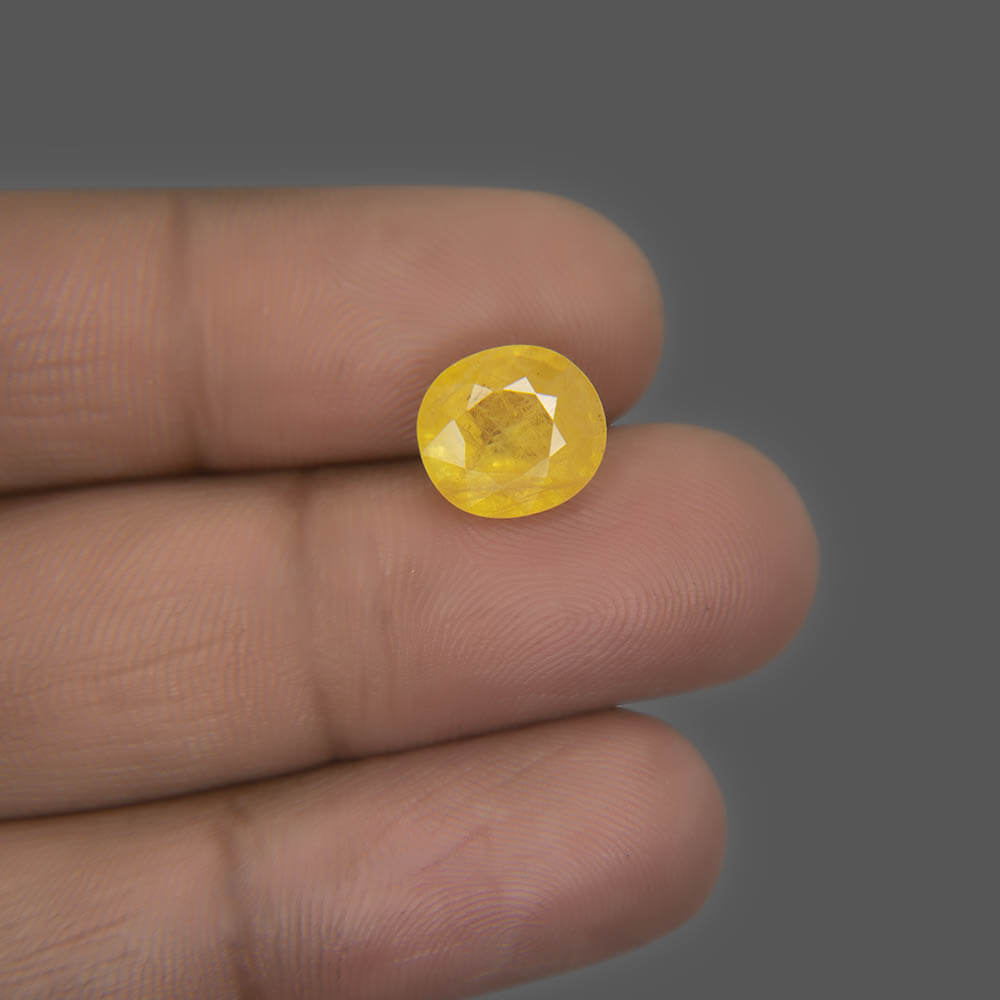 Yellow Sapphire (Pukhraj) Bangkok - 4.77 Carat (5.25 Ratti)