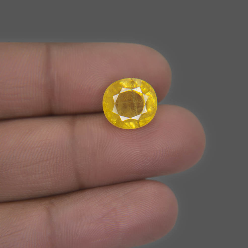 Yellow Sapphire (Pukhraj) Bangkok - 7.84 Carat (8.50 Ratti)