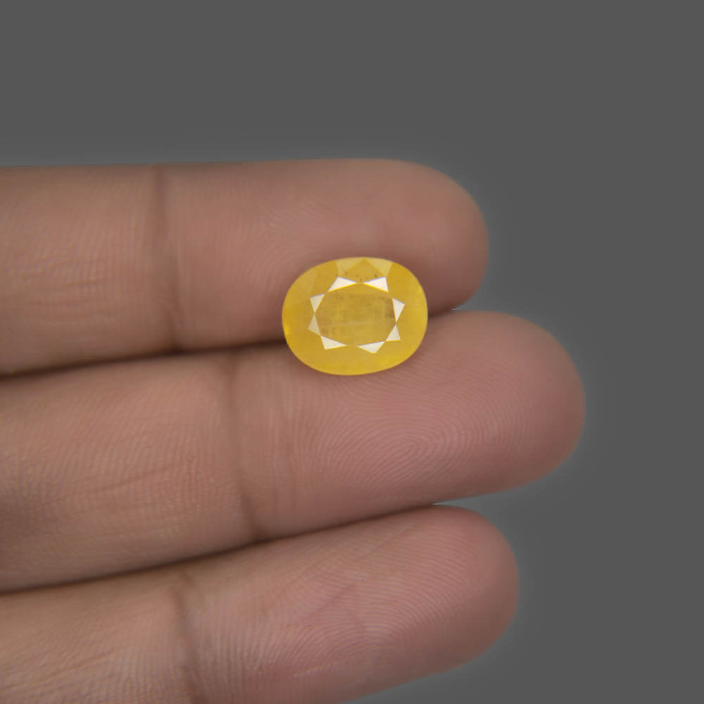 Yellow Sapphire (Pukhraj) Bangkok - 5.41 Carat (6.00 Ratti)