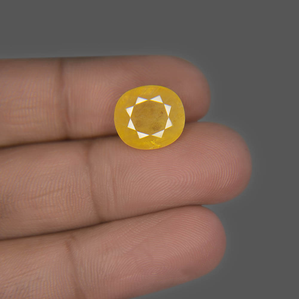 Yellow Sapphire (Pukhraj) Bangkok - 8.65 Carat (9.50 Ratti)