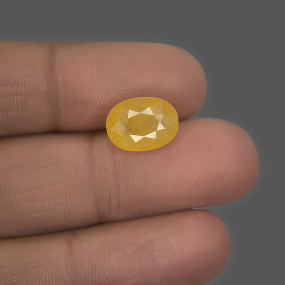 Yellow Sapphire (Pukhraj) Bangkok - 7.03 Carat (8.00 Ratti)
