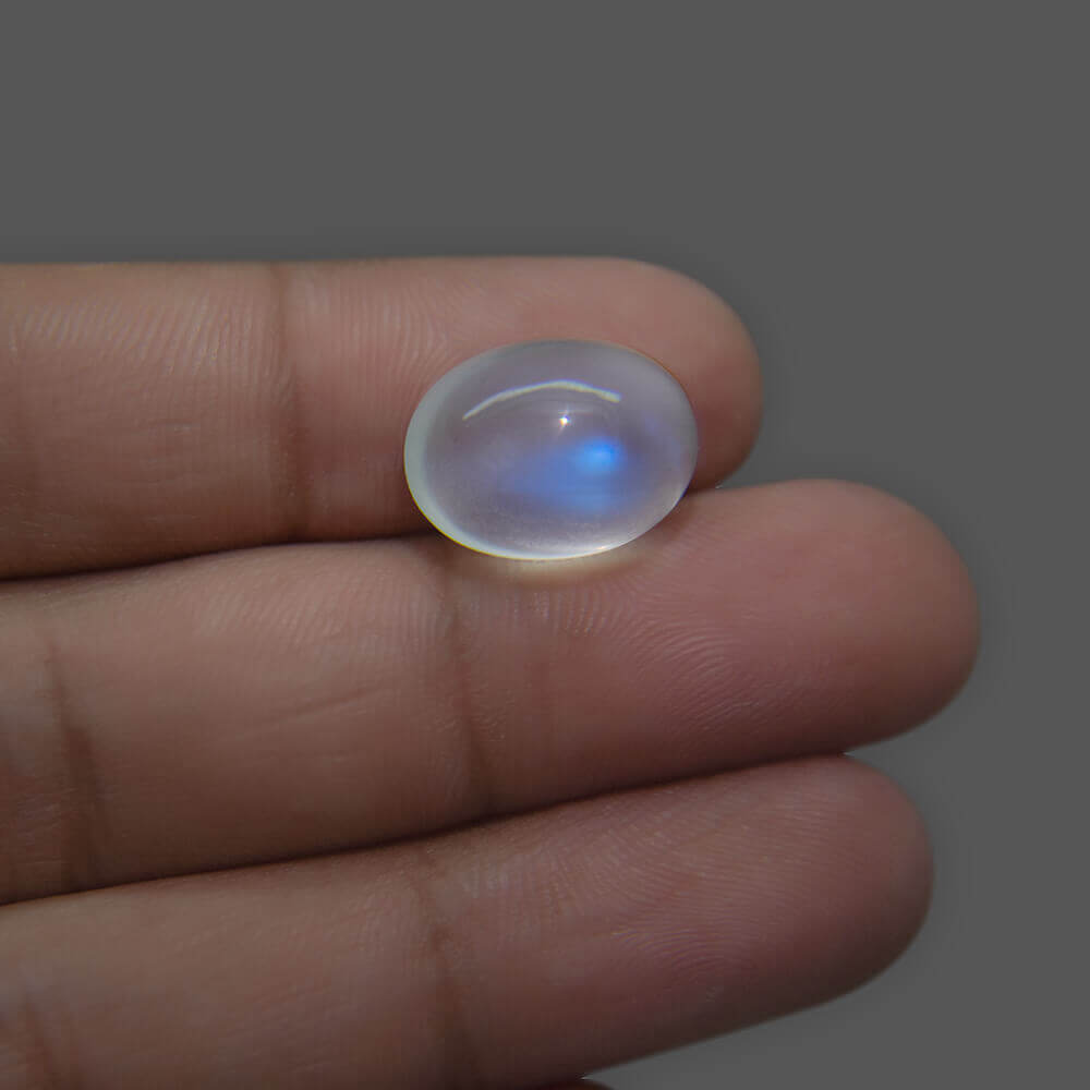 Moonstone Blue Rainbow - 8.34 Carat