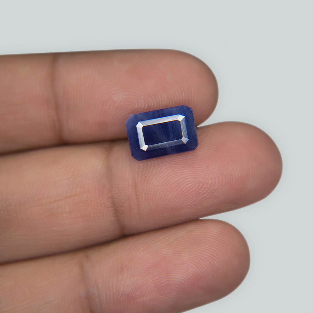 Blue Sapphire - 4.84 Carat (5.25 Ratti)