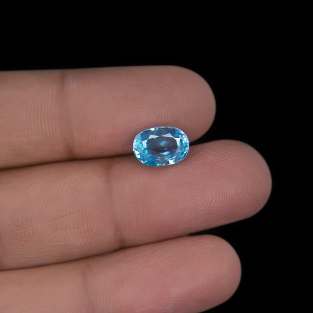 Blue Zircon - 5.27 Carat