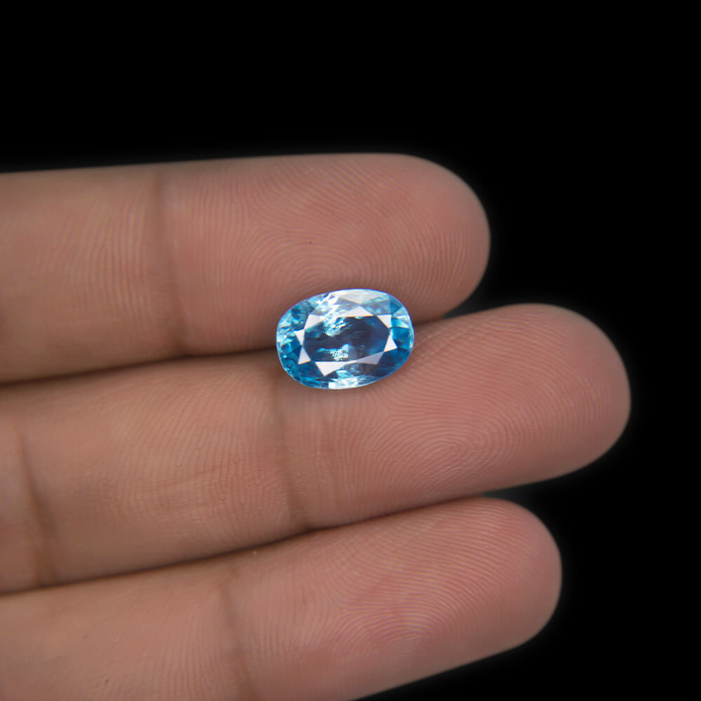 Blue Zircon - 6.45 Carat