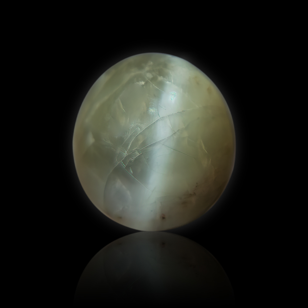 Chrysoberyl Cats Eye (Lehsunia) Gemstone  - 4.20 Carat (4.60 Ratti)