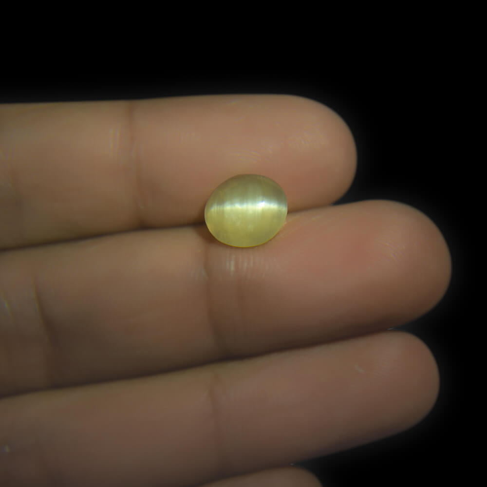 Cat's Eye Stone - 3.81 Carat (4.25 Ratti)