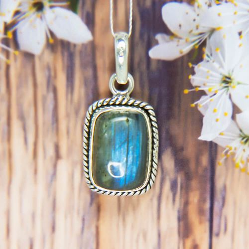Labradorite Silver Pendant