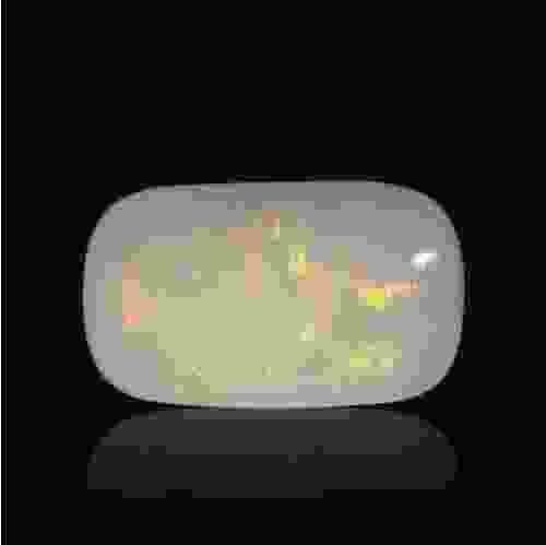 White Opal with Fire - 7.07 Carat (8.00 Ratti)