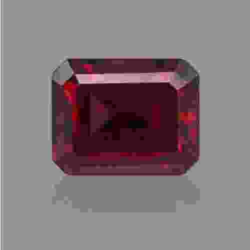 Red Garnet (Almandine, Pyrope) Gemstone - 4.69 Carat