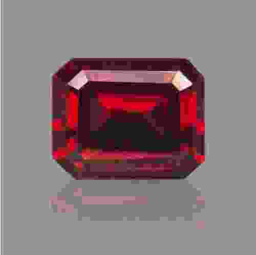 Red Garnet (Almandine, Pyrope) Gemstone - 3.98 Carat