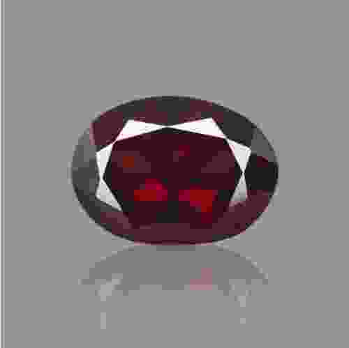 Red Garnet (Almandine, Pyrope) Gemstone - 5.52 Carat