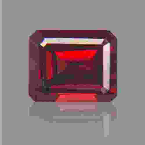 Red Garnet (Almandine, Pyrope) Gemstone - 5.60 Carat