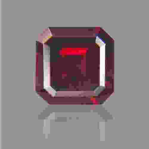 Red Garnet (Almandine, Pyrope) Gemstone - 5.08 Carat