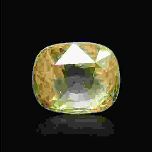 Yellow Sapphire (Pukhraj) Sri Lanka - 4.77 Carat (5.25 Ratti)