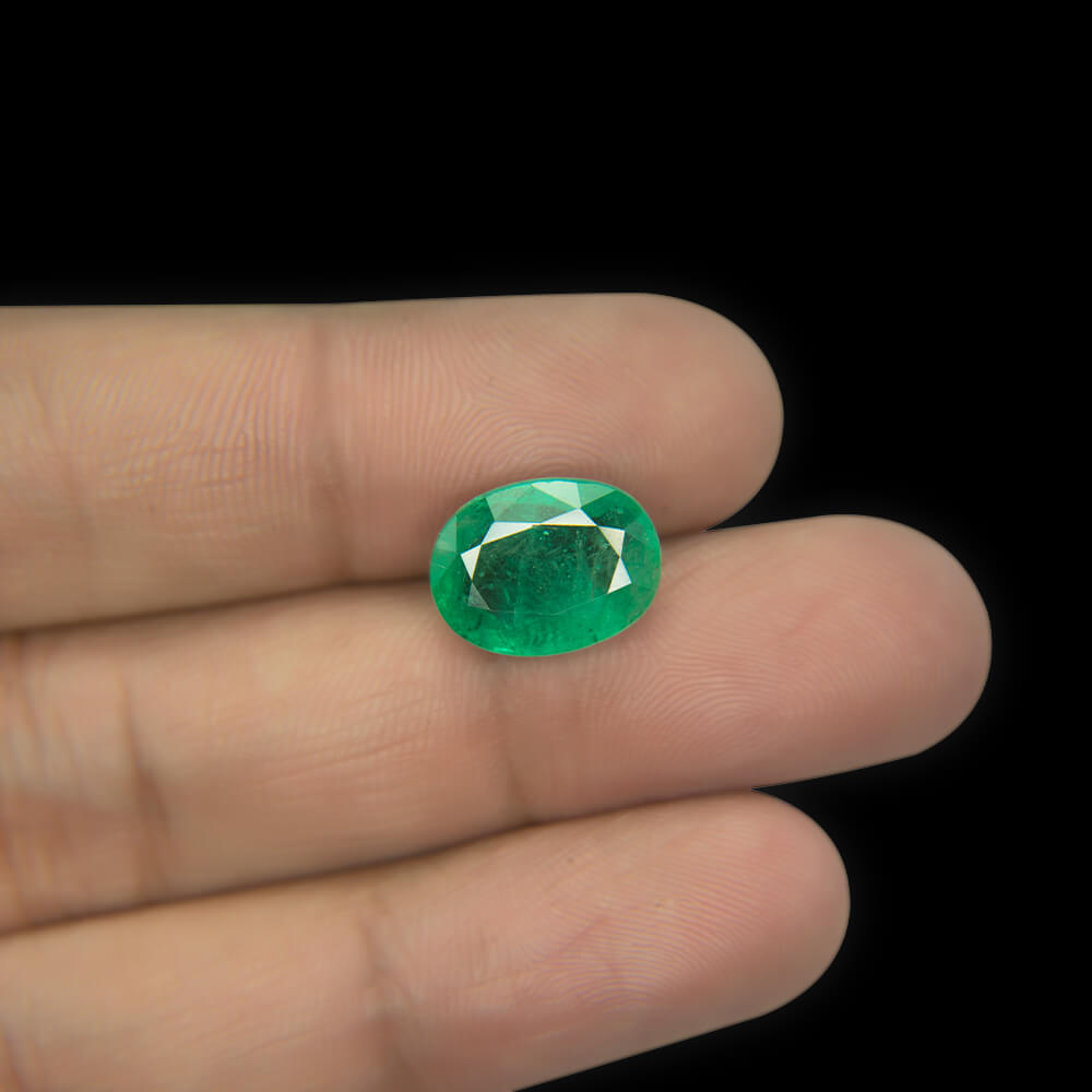Emerald (Panna) Colombian - 6.13 Carat (6.80 Ratti)
