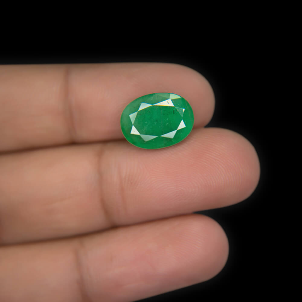 Emerald (Panna) Zambian - 4.09 Carat (4.50 Ratti)