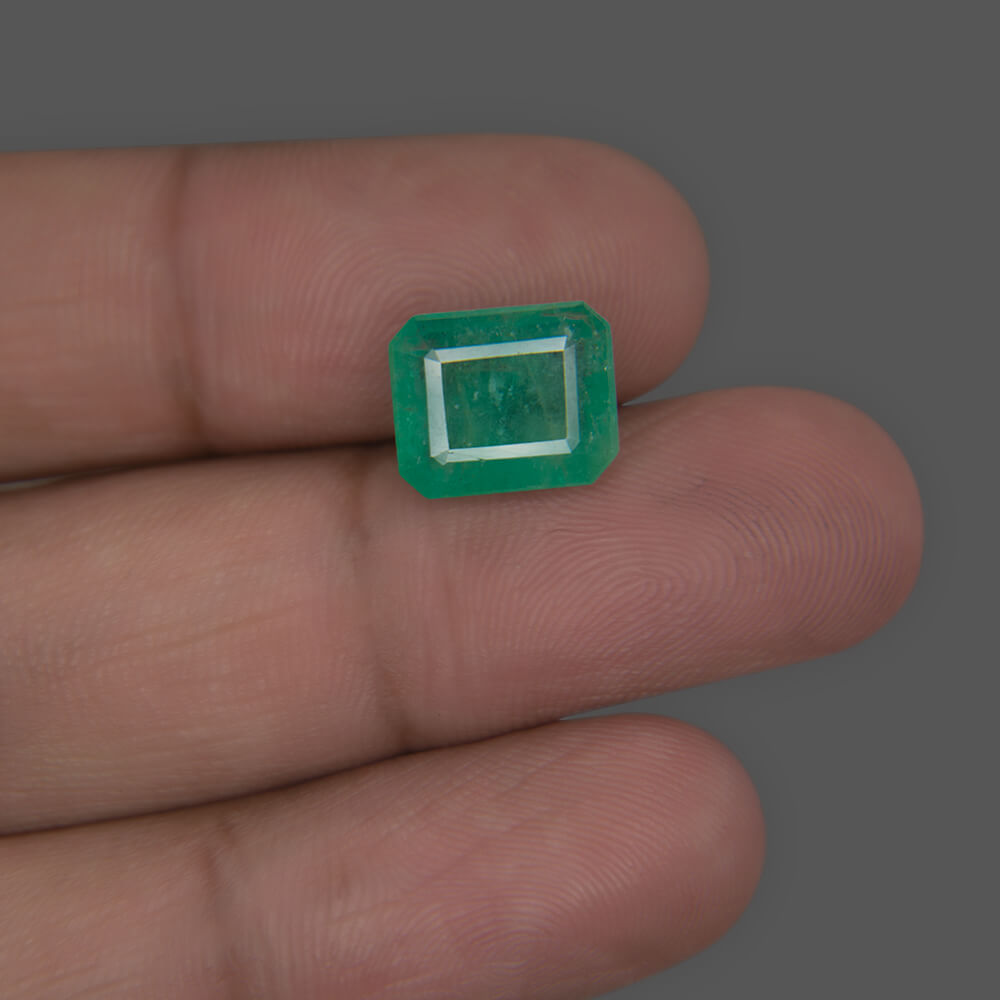Emerald (Panna) Columbium - 5.01 Carat (5.50 Ratti)
