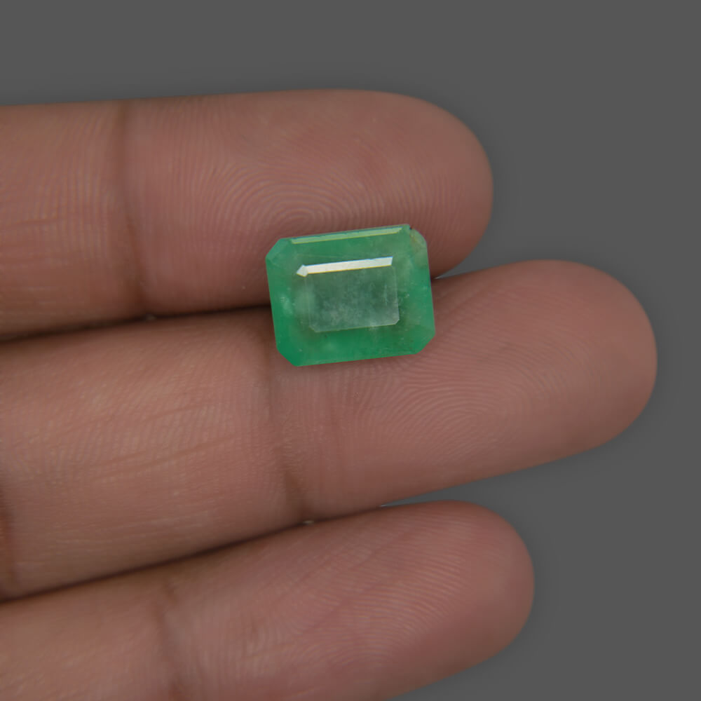 Emerald (Panna) Columbium - 6.06 Carat (6.50 Ratti)