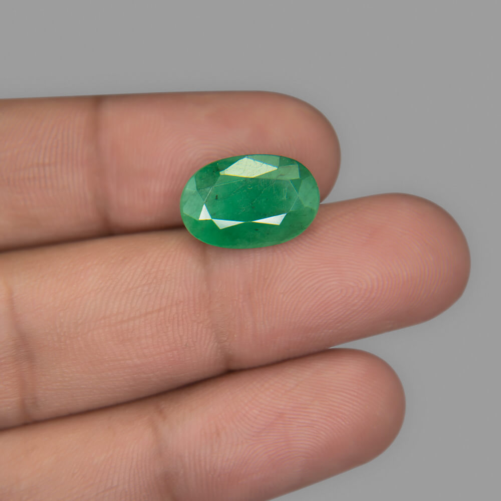 Emerald - 6.20 Carat (7.00 Ratti)