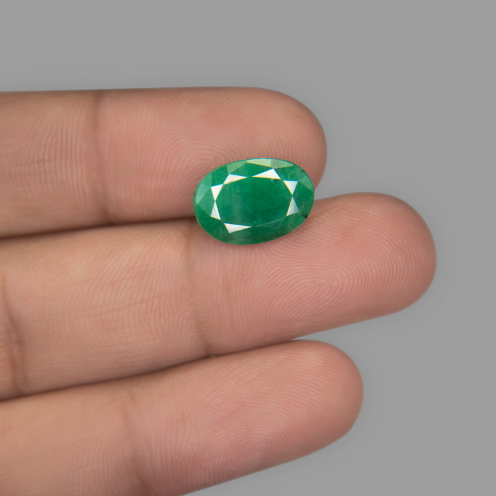 Emerald - 5.39 Carat (6.00 Ratti)