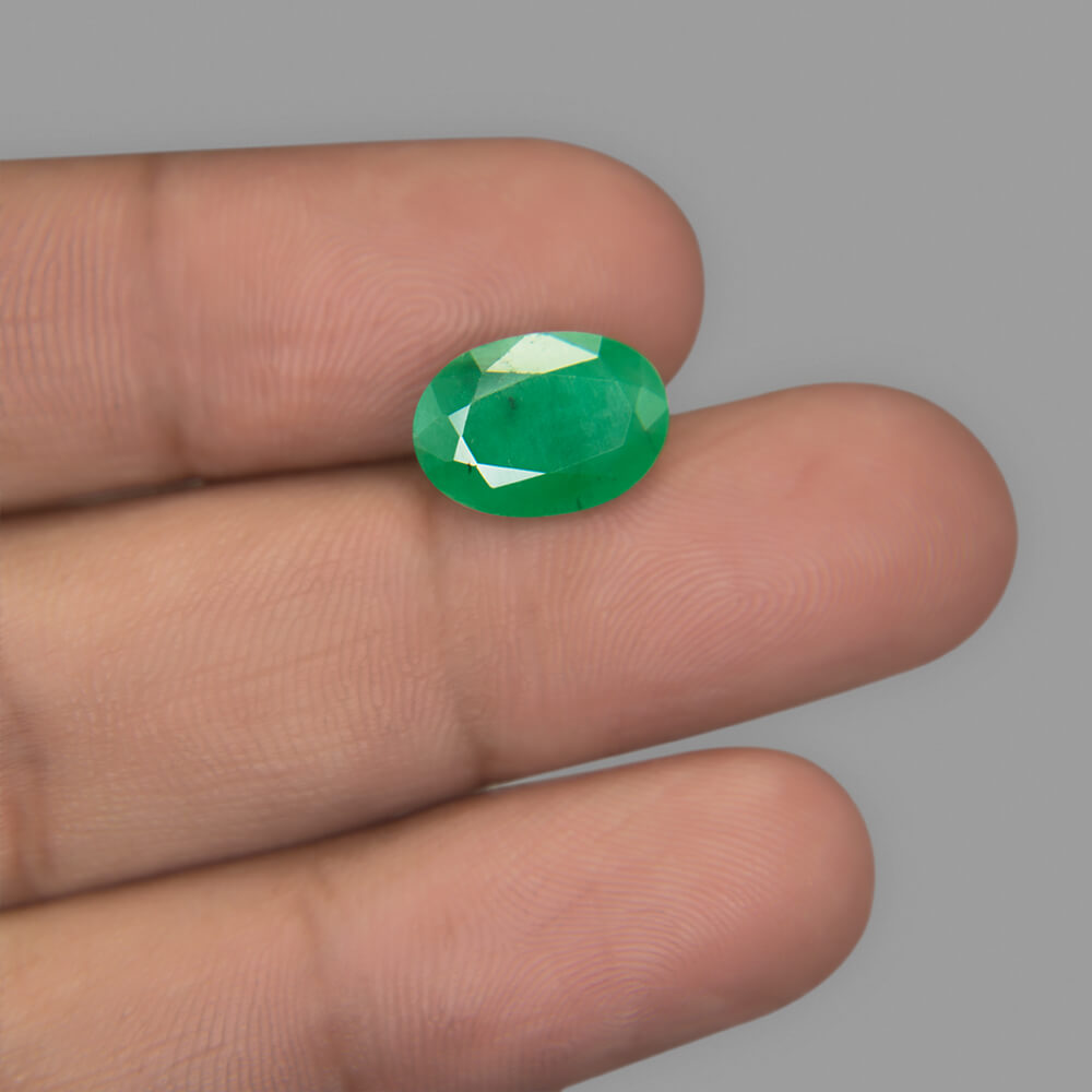 Emerald - 4.22 Carat (4.50 Ratti)