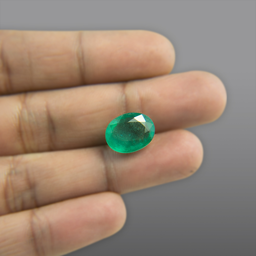 Natural Emerald (Panna) Gemstone 7.43 Carat/ 8.25 Ratti 