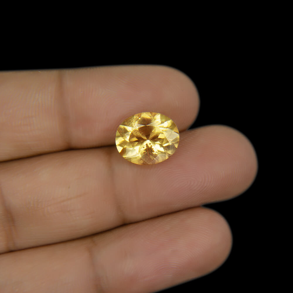 Yellow Beryl (Heliodor) - 3.99 Carat