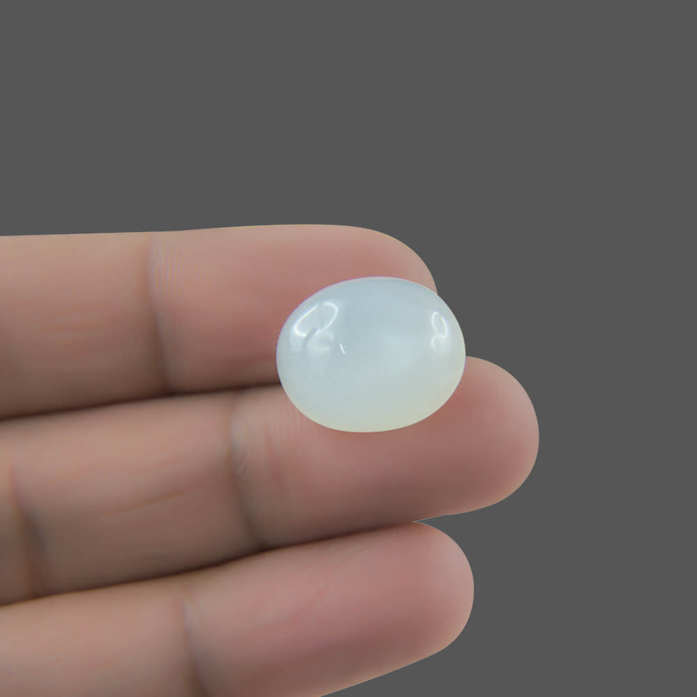 Moonstone - 7.61 Carat