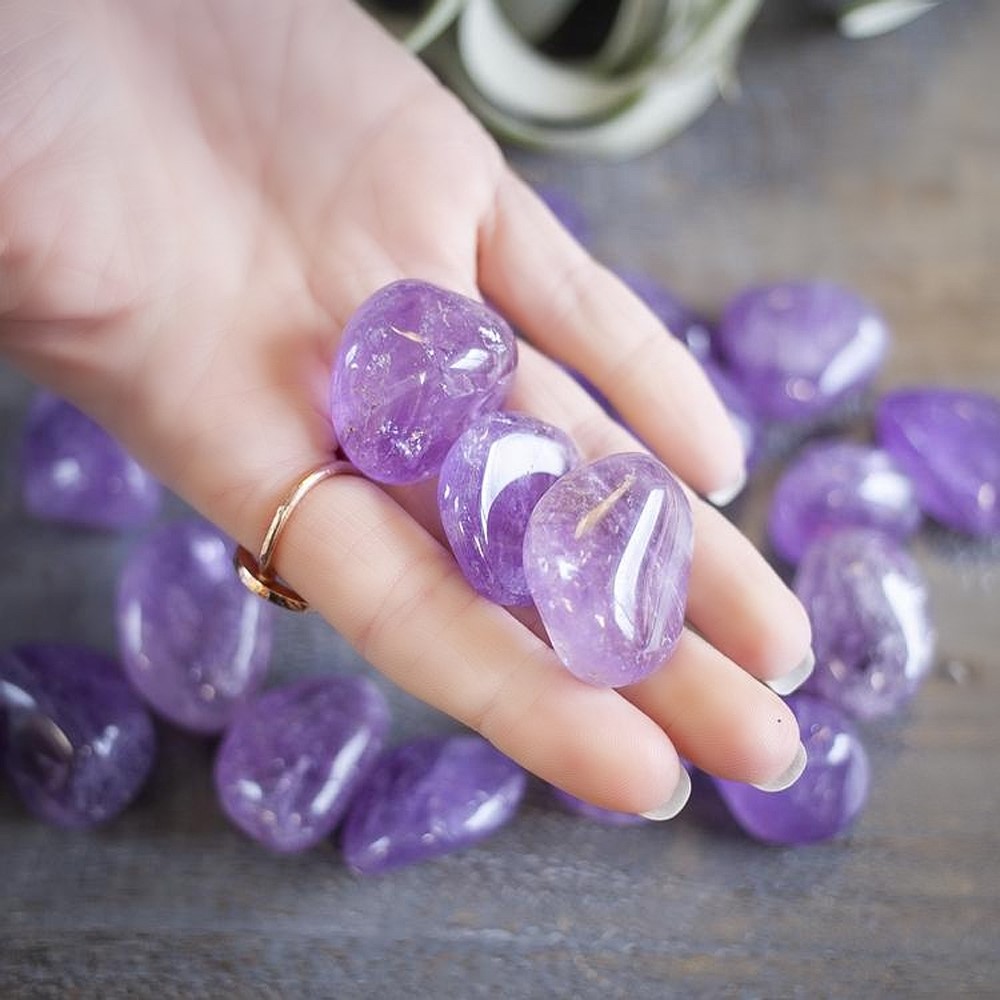 Natural Amethyst Tumble Healing Crystals (4 Pcs)