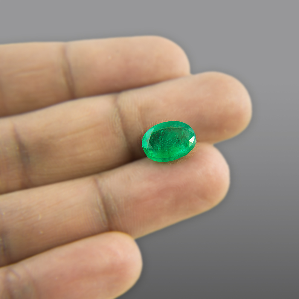 Natural Emerald (Panna) Gemstone 3.74 Carat/ 4.15 Ratti 