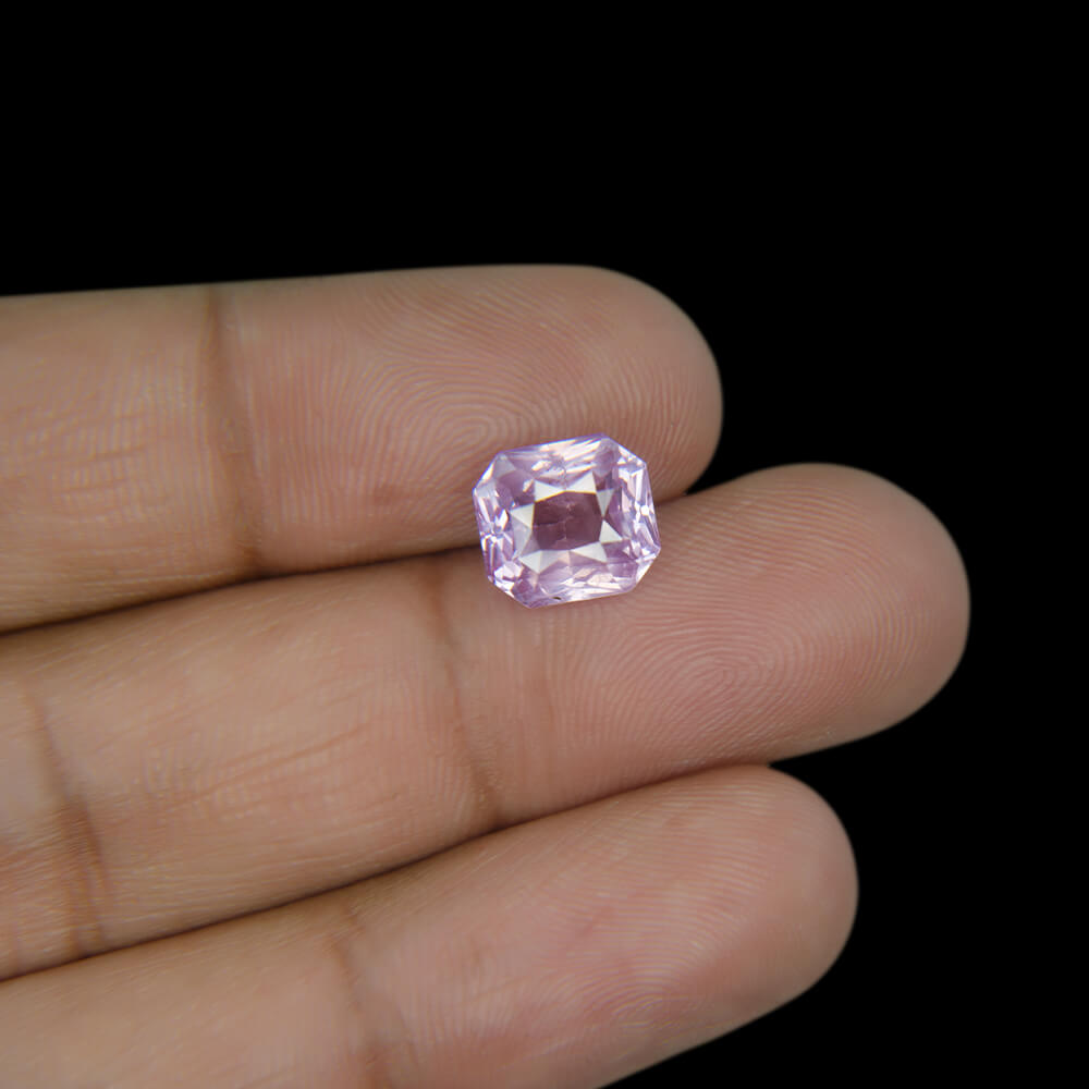 Pink Sapphire - 4.69 Carat
