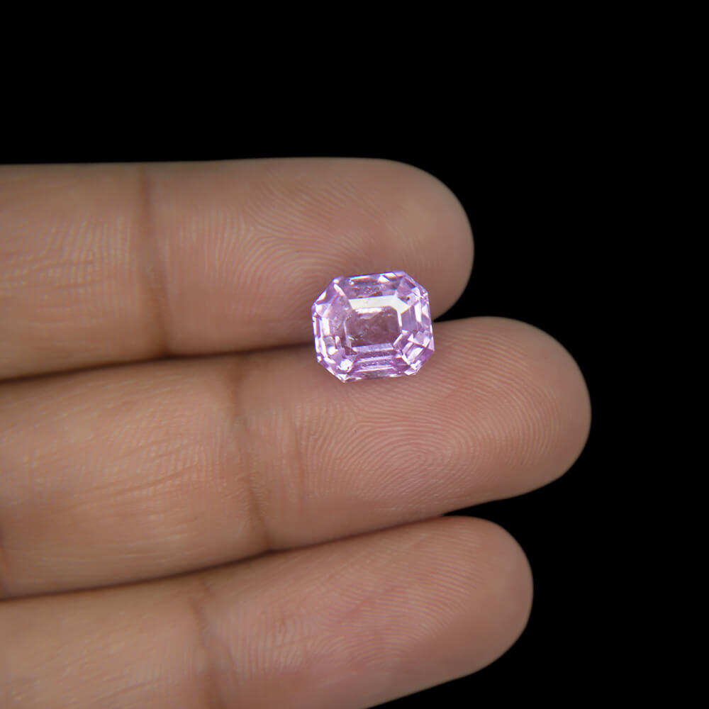 Pink Sapphire - 6.33 Carat
