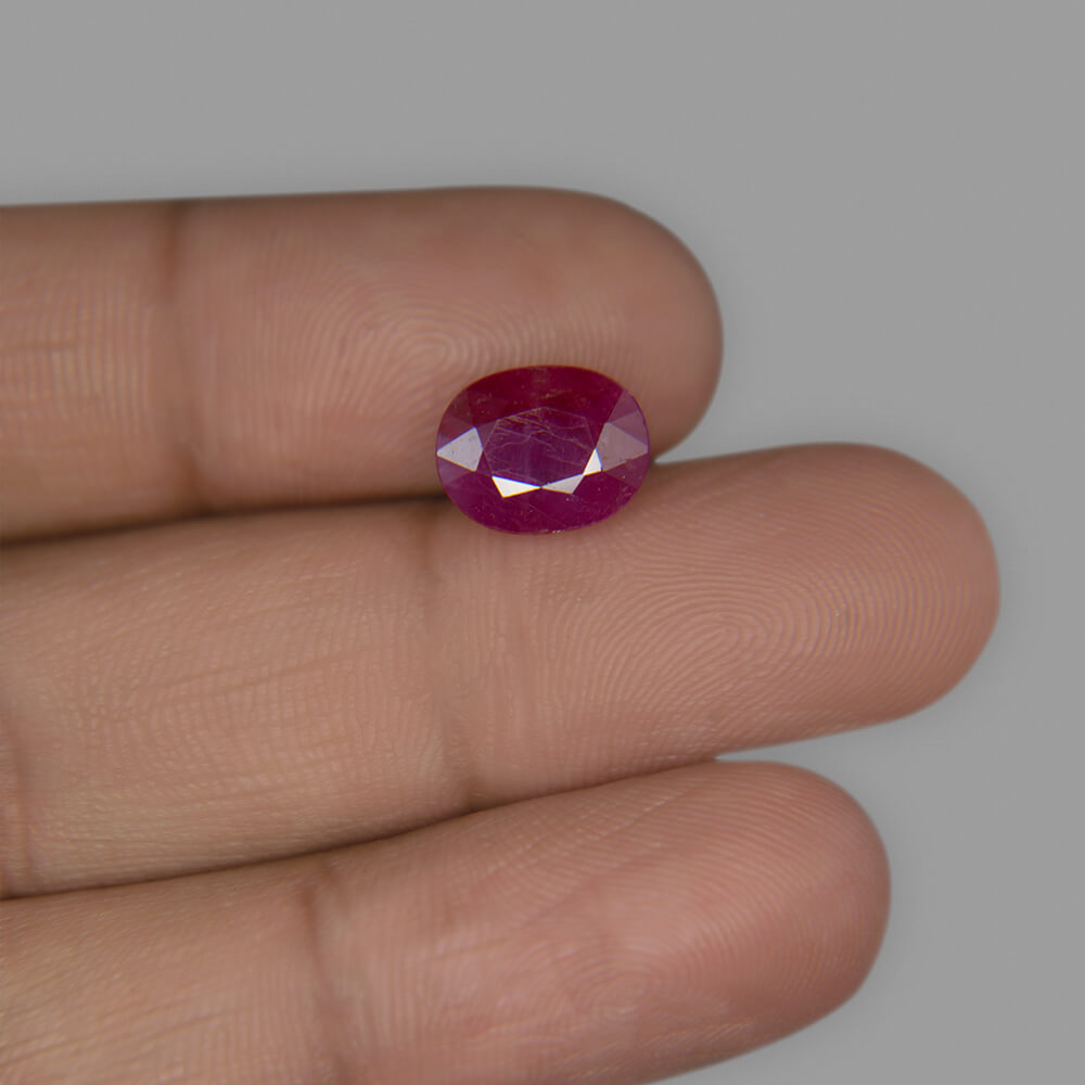 Ruby Burmese - 4.87 Carat (5.40 Ratti)