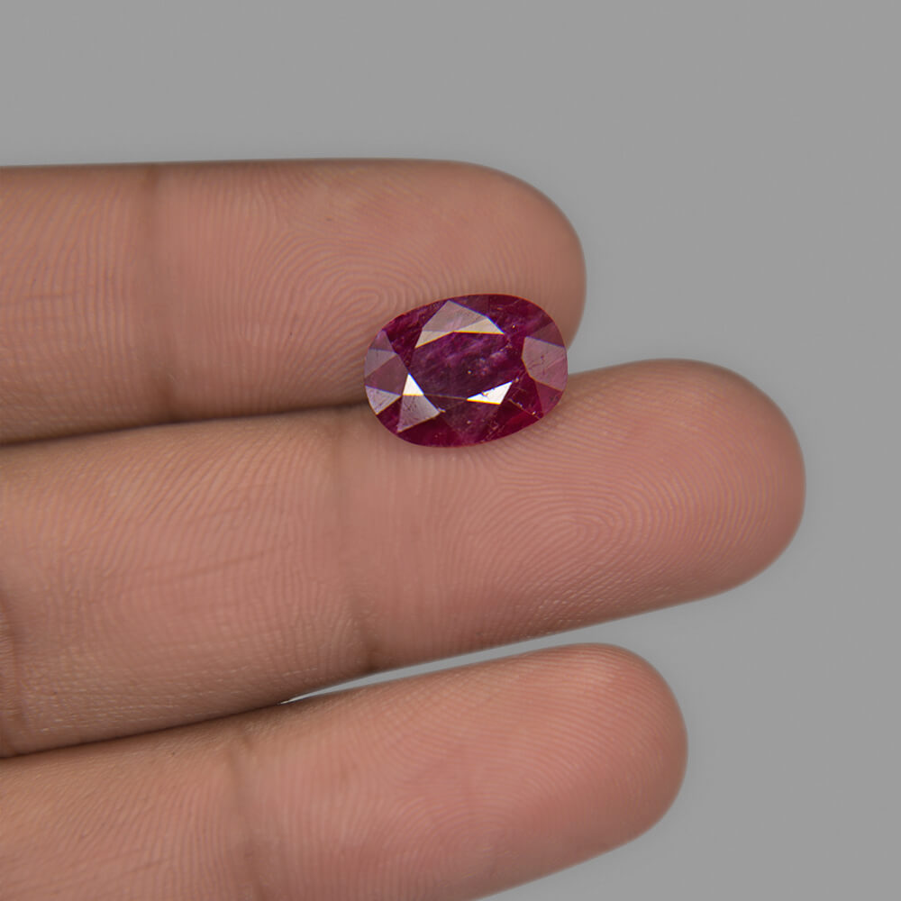 Ruby - 5.02 Carat (5.50 Ratti)