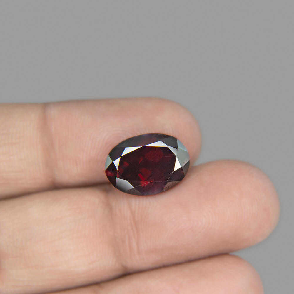 Red Garnet (Almandine, Pyrope) Gemstone - 5.80 Carat