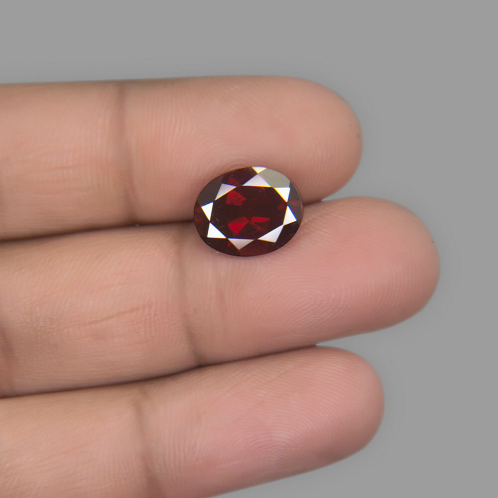Red Garnet (Almandine-Pyrope) - 5.36 Carat