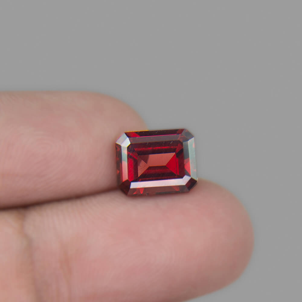 Red Garnet (Almandine-Pyrope) - 5.50 Carat