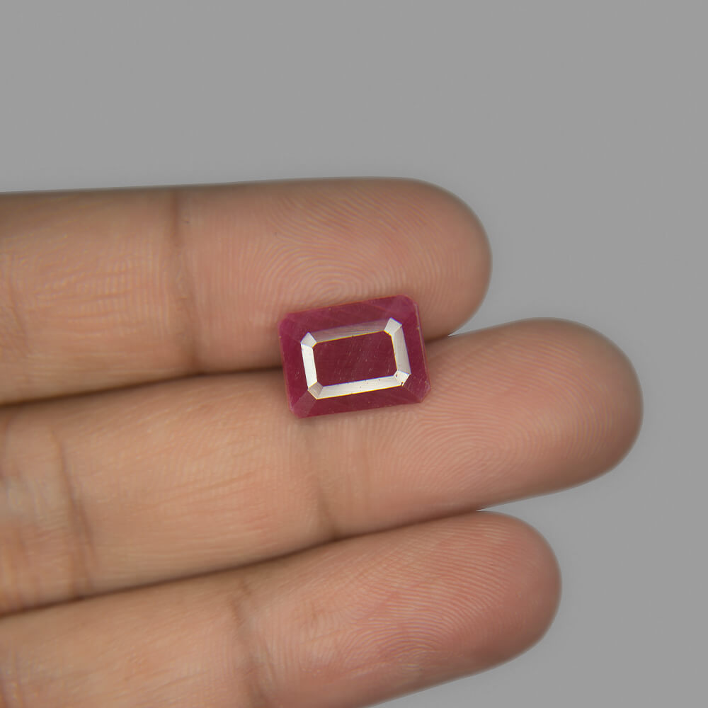 Ruby African- 5.64 Carat (6.25 Ratti)