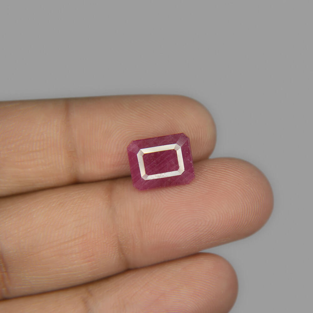 Ruby African- 5.63 Carat (6.25 Ratti)