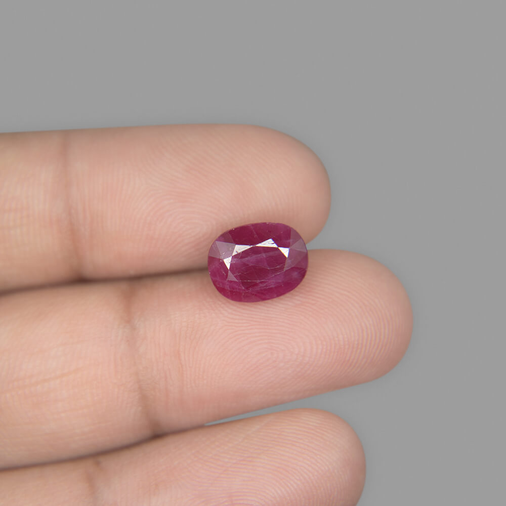 Ruby Mozambique - 4.52 Carat (5.00 Ratti)