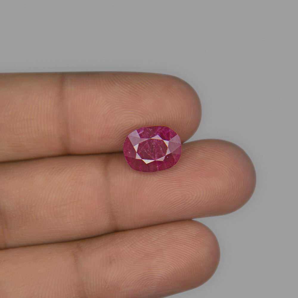 Ruby Burmese - 5.11 Carat (5.50 Ratti)