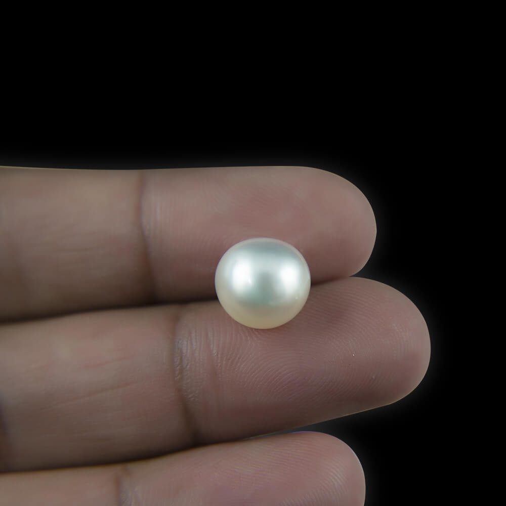 South Sea Pearl - 7.60 Carat