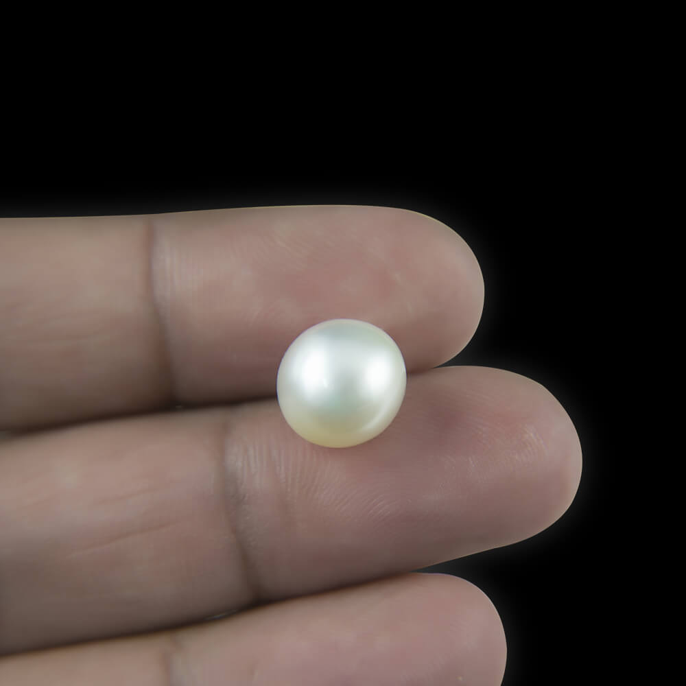 South Sea Pearl - 3.98 Carat