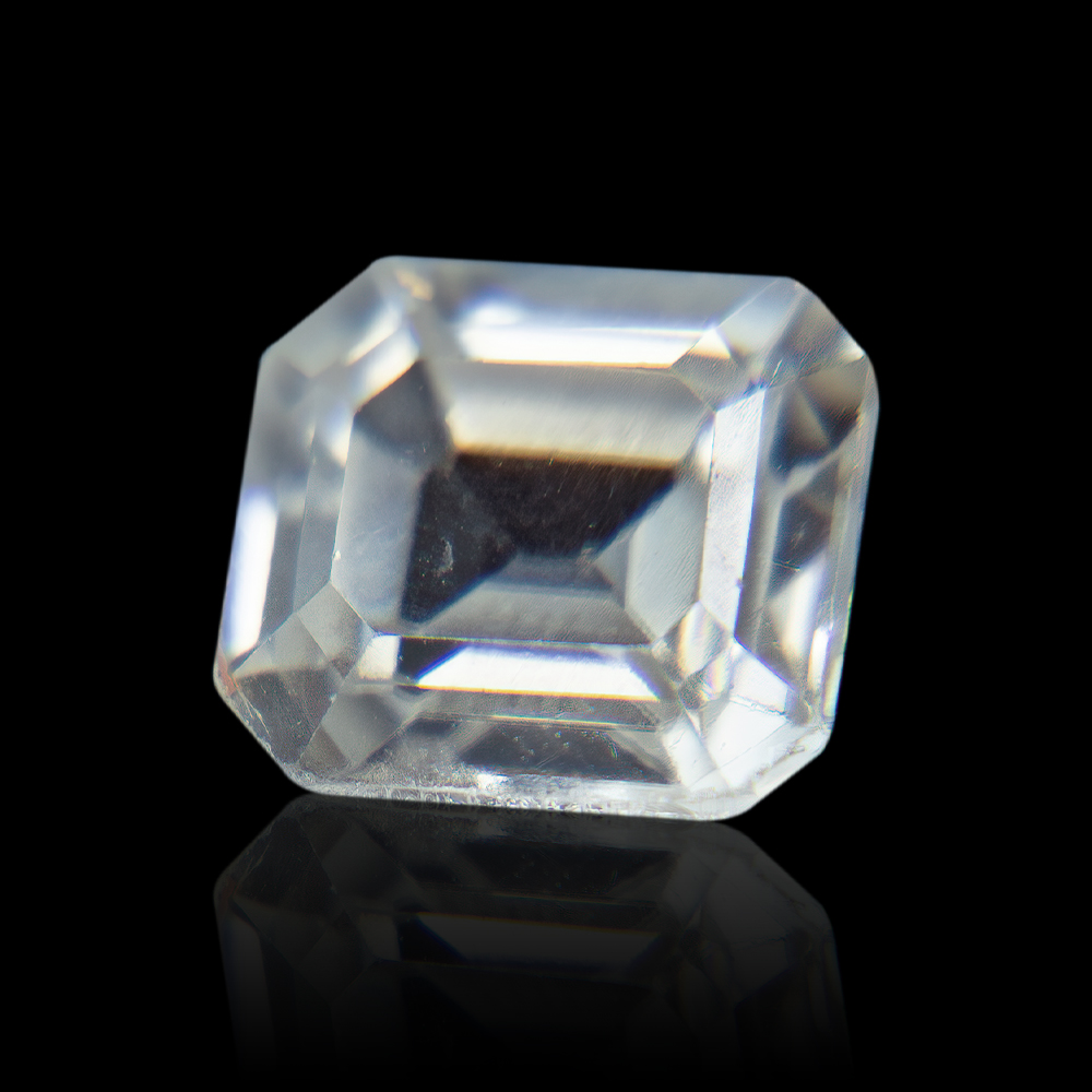 Natural Ceylon White Zircon 3.48 Carat/ 3.86 Ratti 
