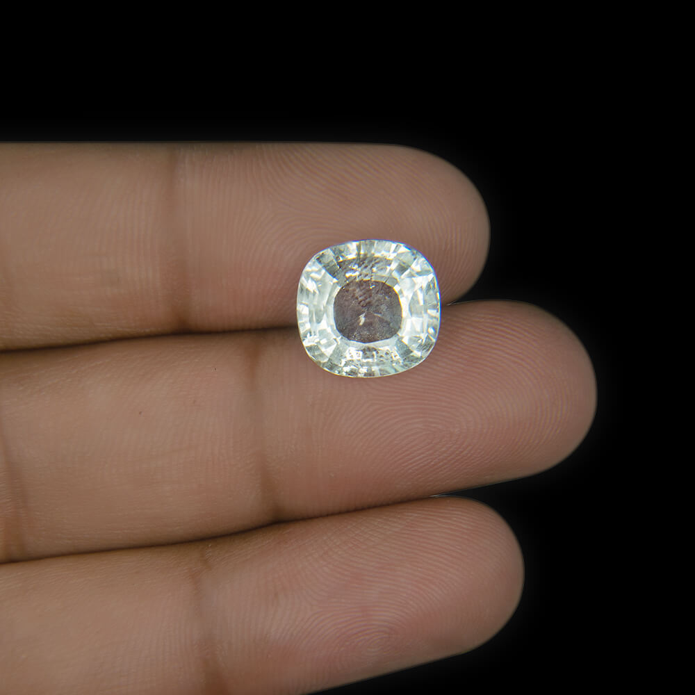 White Sapphire  - 8.45 Carat (9.25 Ratti)