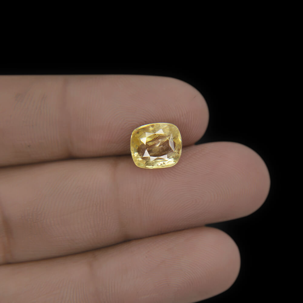 Yellow Sapphire (Pukhraj) Sri Lanka - 3.99 Carat (4.50 Ratti)
