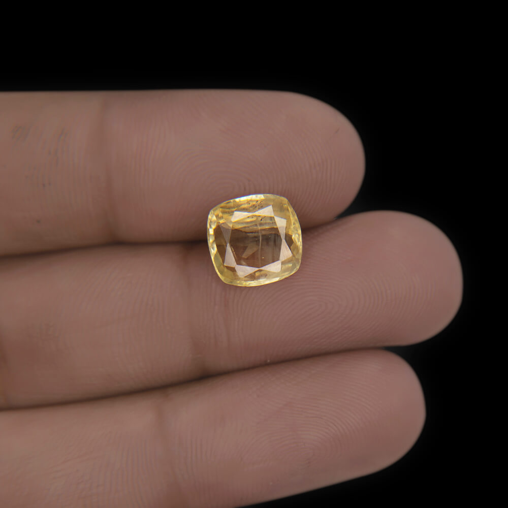 Yellow Sapphire (Pukhraj) Sri Lanka - 3.93 Carat (4.25 Ratti)