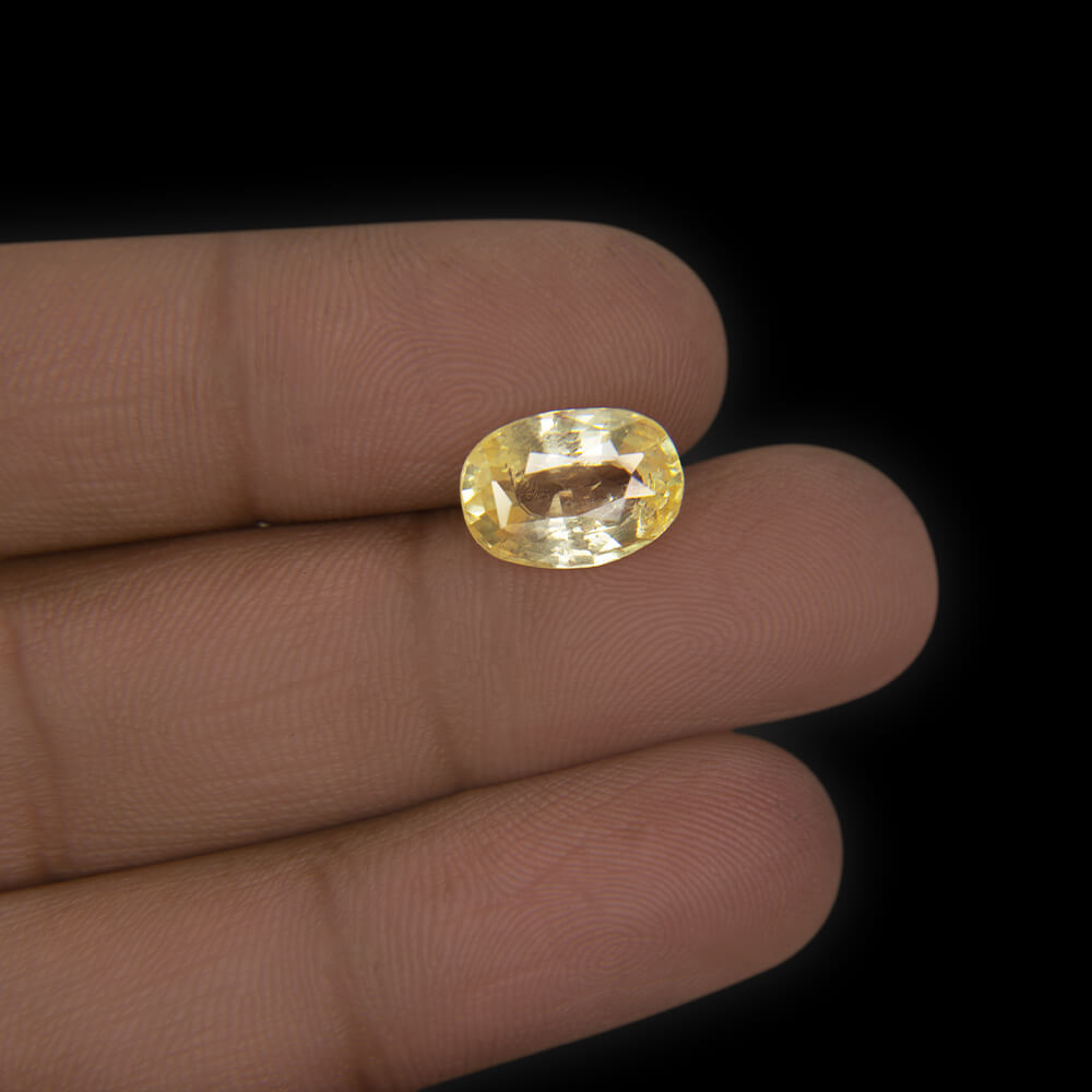 Yellow Sapphire (Pukhraj) Sri Lanka - 5.28 Carat (5.90 Ratti)